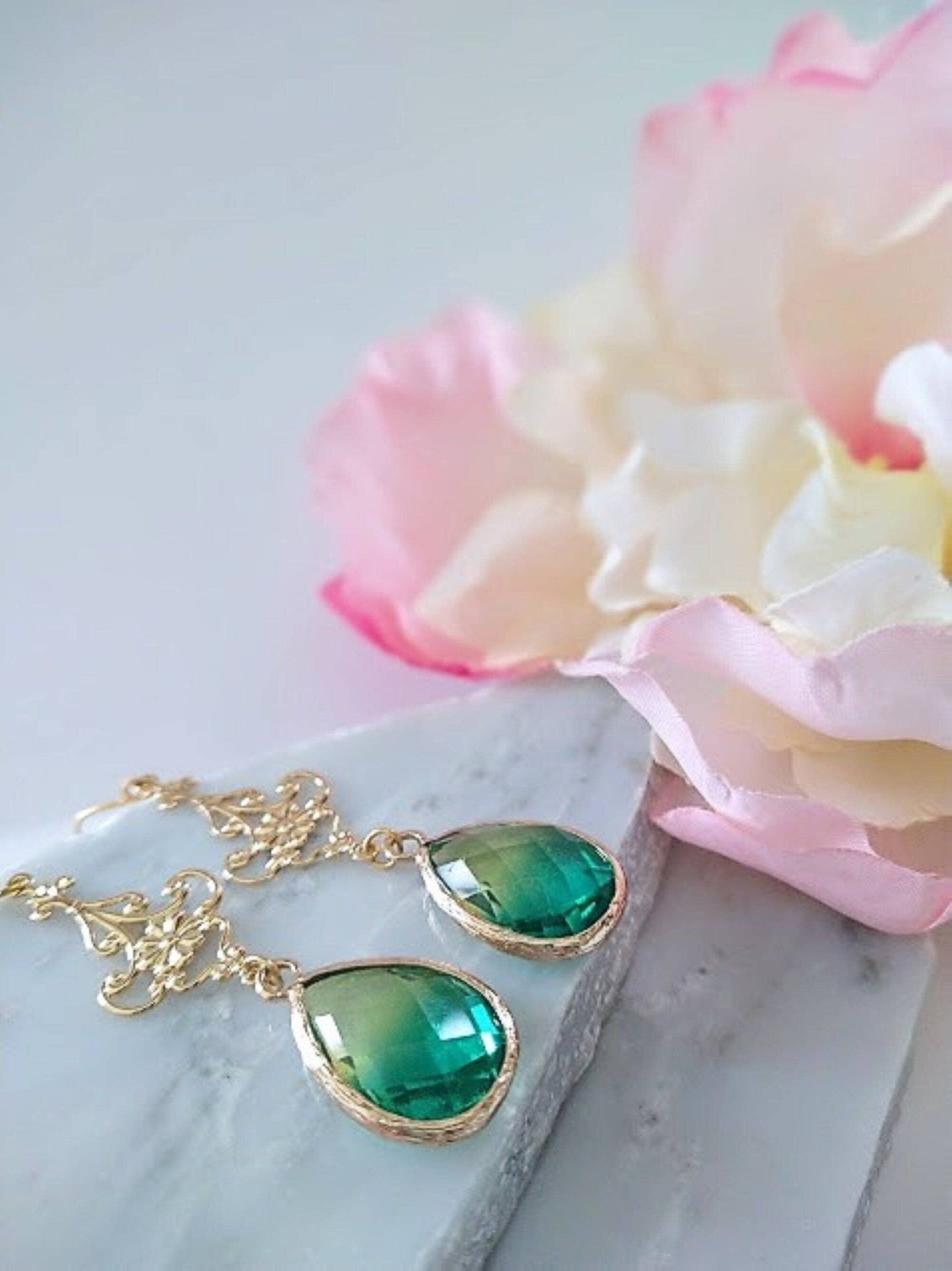 Yellow & Green Glass Teardrop Gold Dangle Earrings, Minimalist Style, Bridal Drop Earrings, Multi Color, Chandelier, Link
