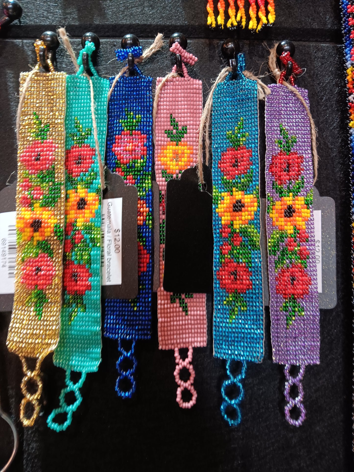 Bags & Jewelry, hand-made in Guatemala